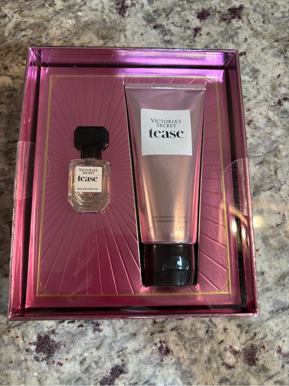 Victoria's Secret Pink Fragrance & Lotion Gift Set